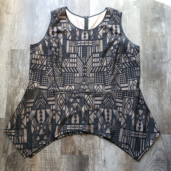 Lane Bryant Tops - Lane Bryant 26/28 Mesh Overlay Geometric Tank